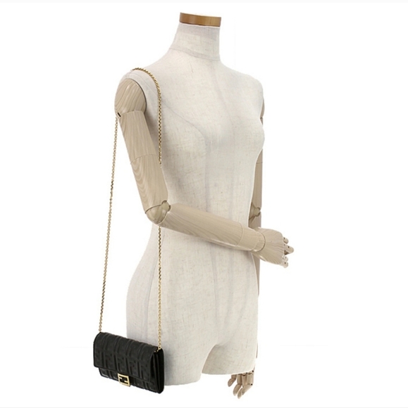 FENDI BLUE NAPPA LEATHER FF LOGO CHAIN WALLET BAGUETTE CROSSBODY BAG - Picture 2 of 15